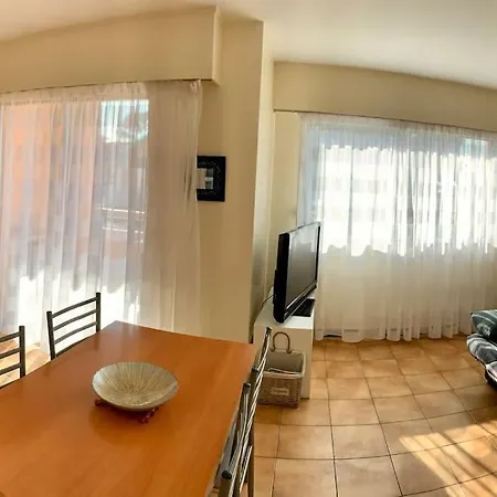 Apartment Studio A 50m De La Mer, Belle Terrasse Plein Sud